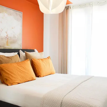 Bright In Apartment Asnieres-sur-Seine